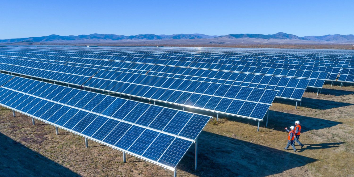 تنفيذ أنظمة متصلة مع الشبكة (On-Grid Systems)